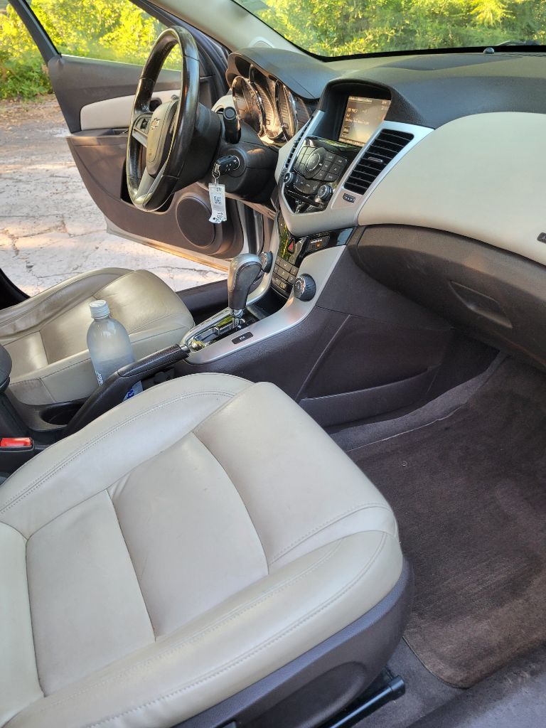 2015 Chevrolet Cruze - $6,500
