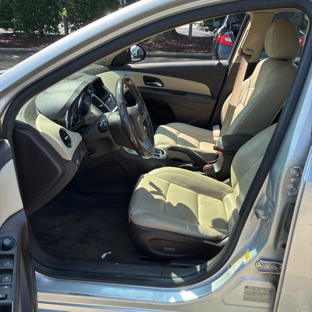 2015 Chevrolet Cruze - $6,500