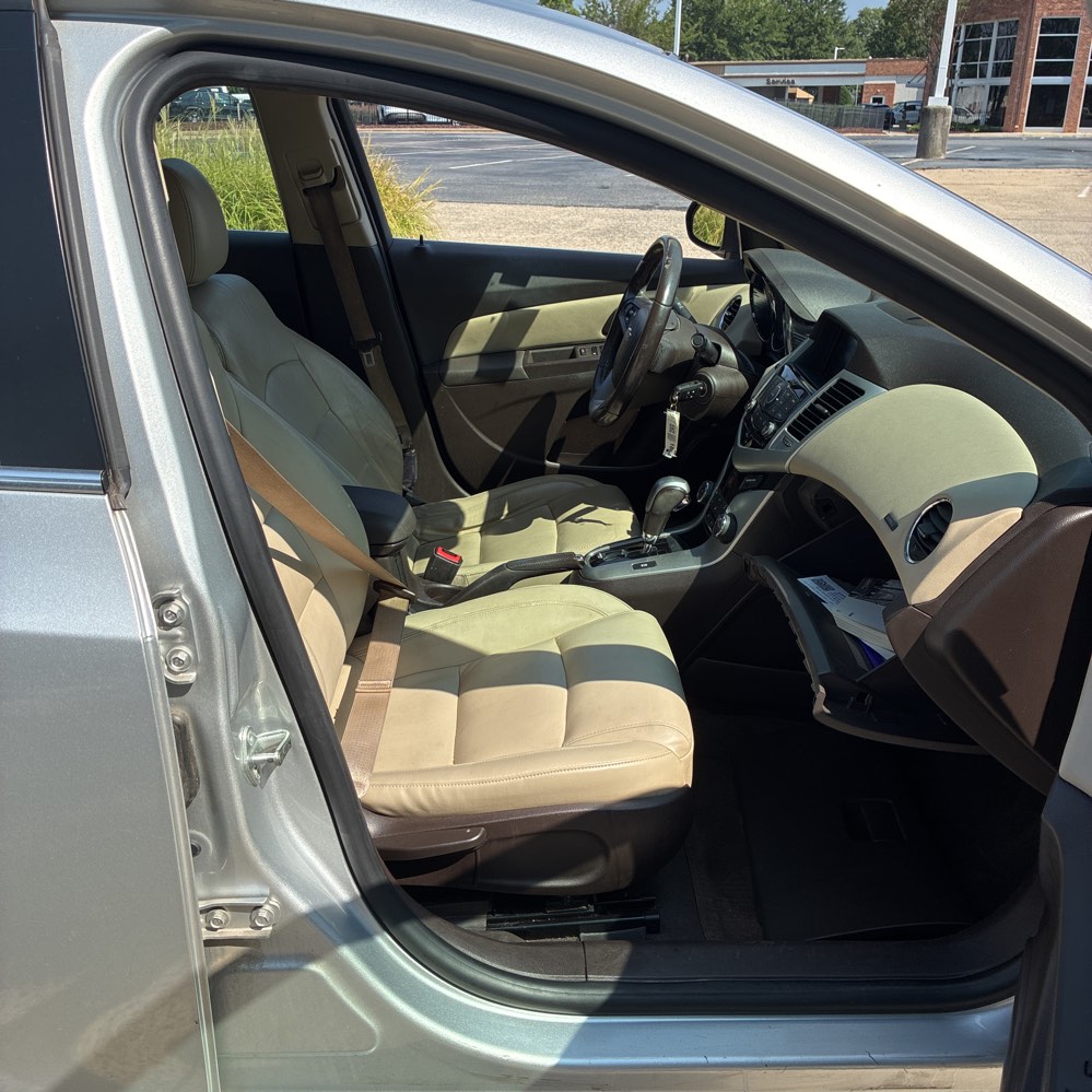 2015 Chevrolet Cruze - $6,500