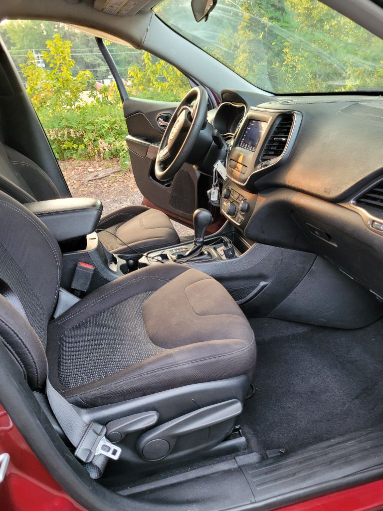 2019 Jeep Cherokee - $10,000