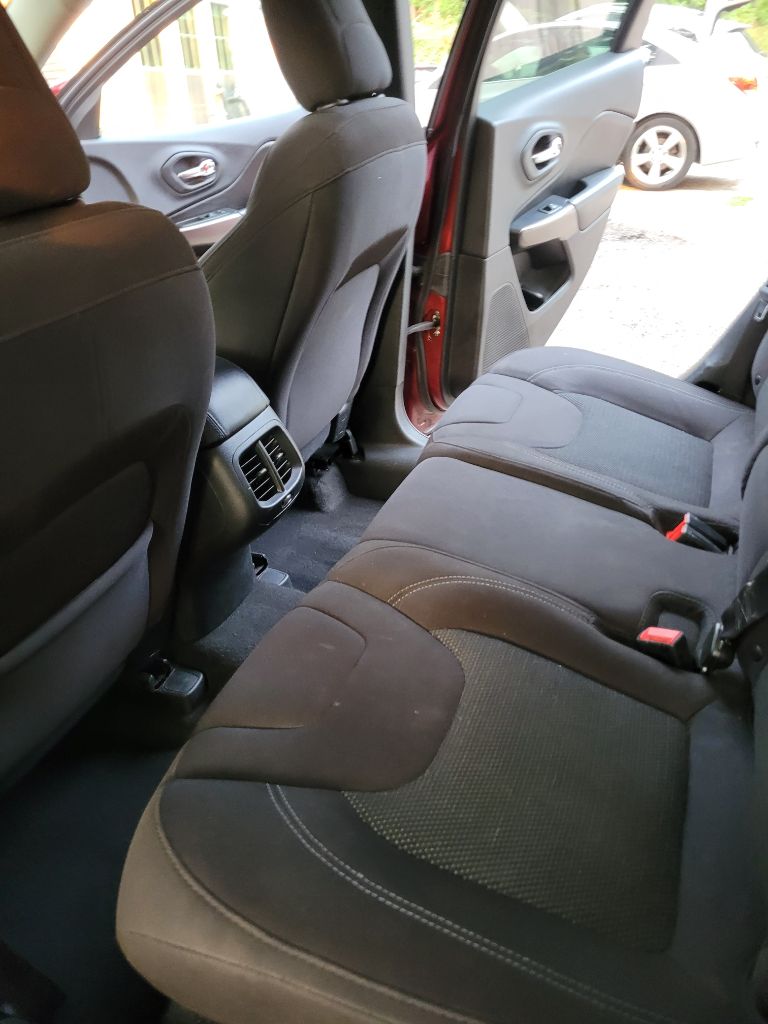 2019 Jeep Cherokee - $10,000
