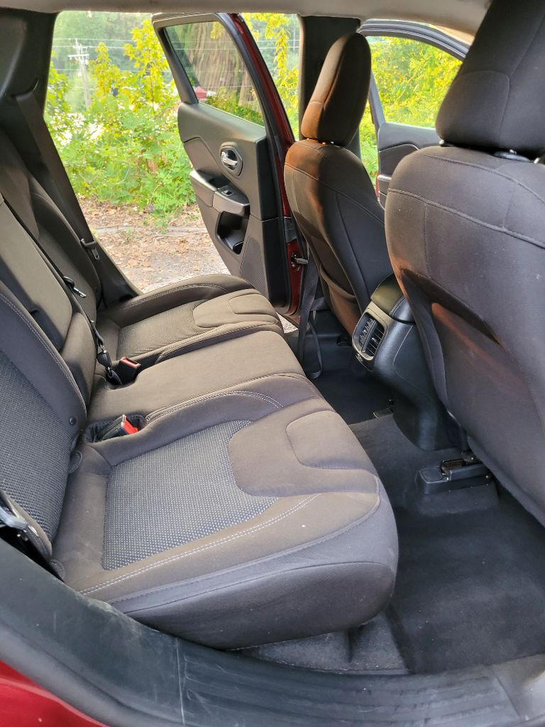 2019 Jeep Cherokee - $10,000