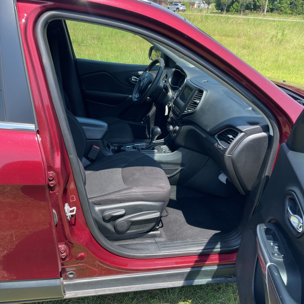 2019 Jeep Cherokee - $7,500