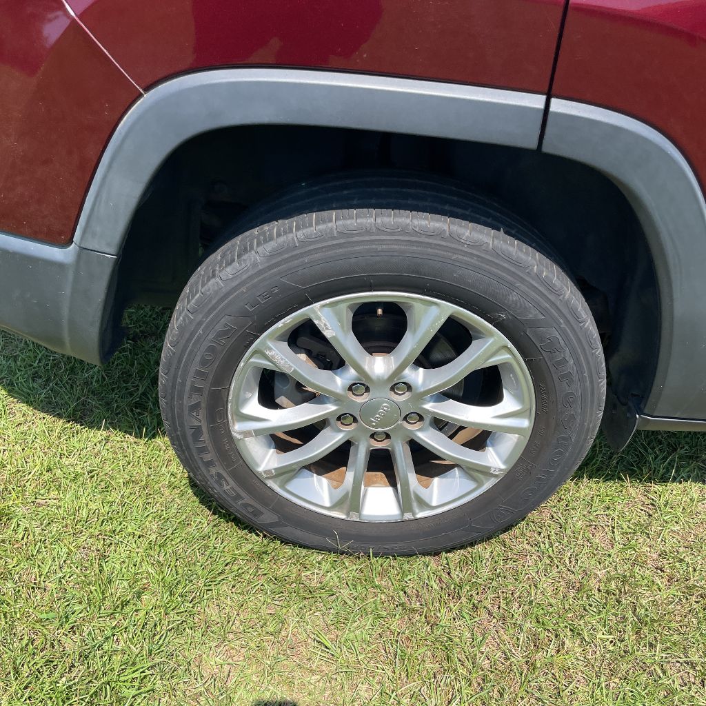 2019 Jeep Cherokee - $7,500