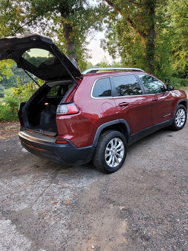 2019 Jeep Cherokee - $10,000