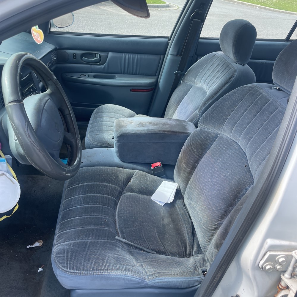 2000 Buick Century Custom photo