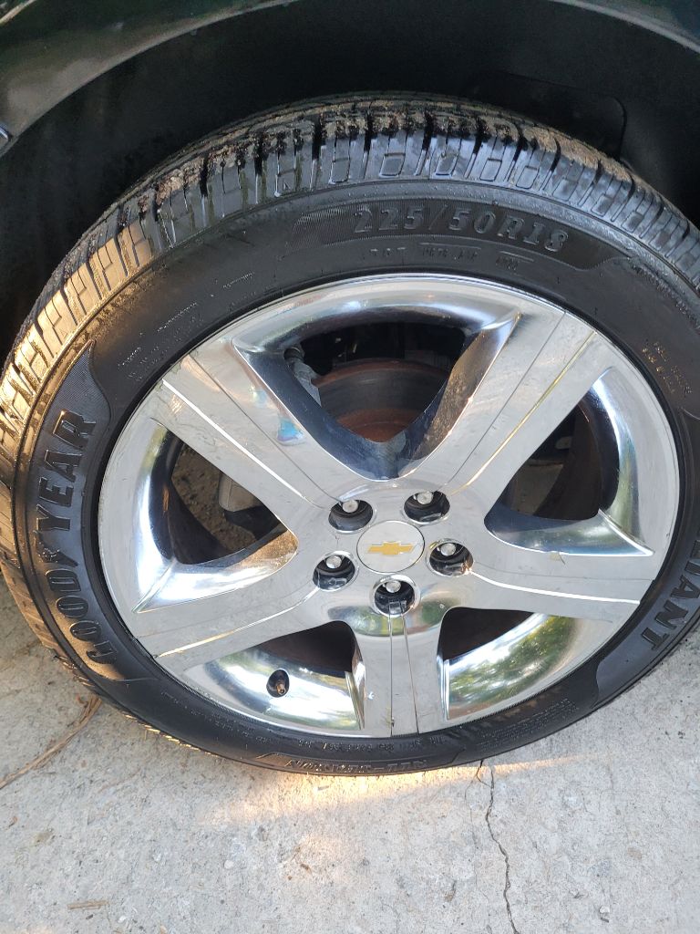 2011 Chevrolet Malibu - $5,000