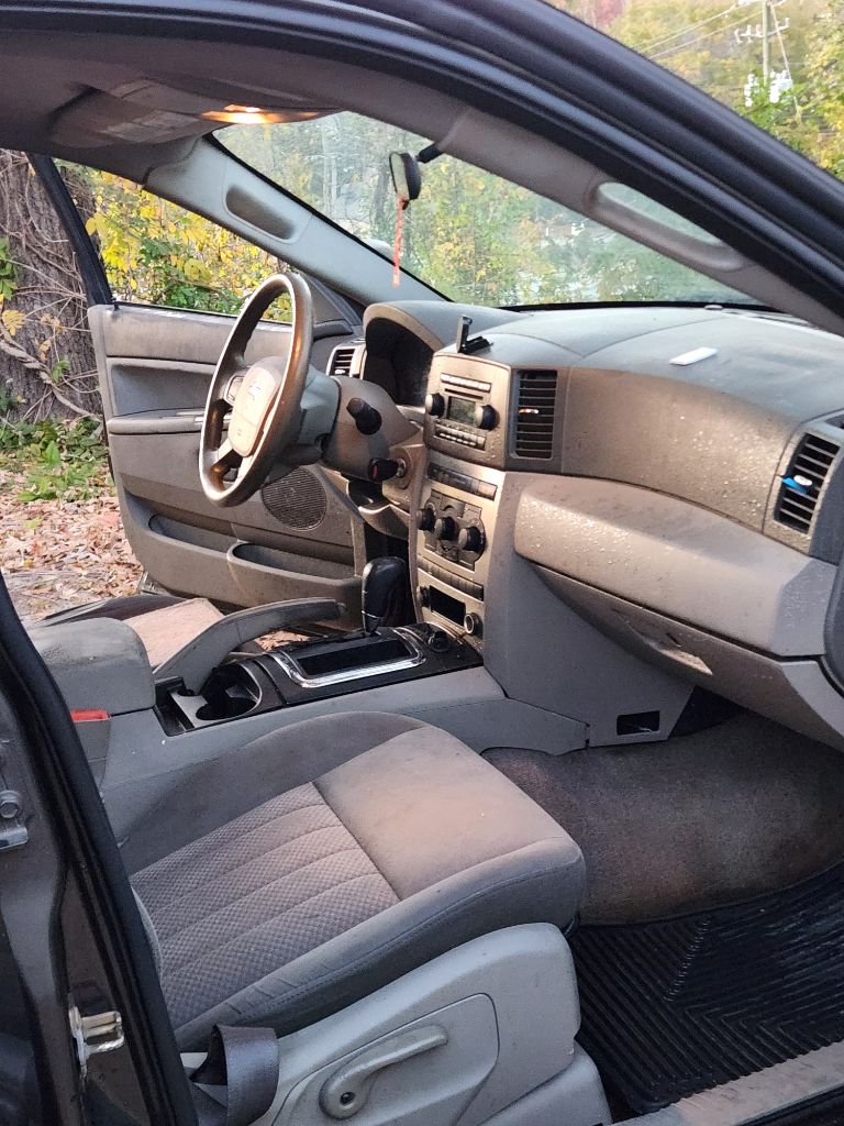 2005 Jeep Cherokee - $3,500