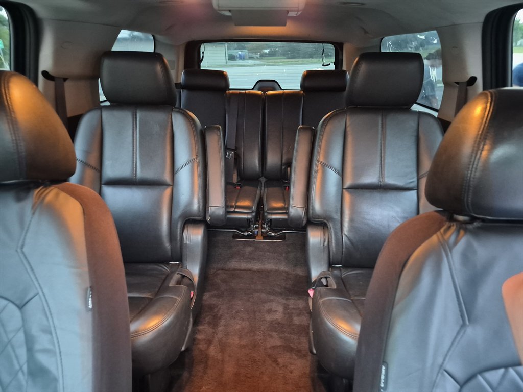 2014 Chevrolet Suburban - $10,999