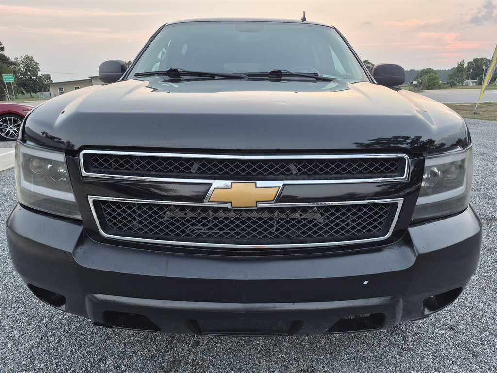 2014 Chevrolet Suburban - $10,999