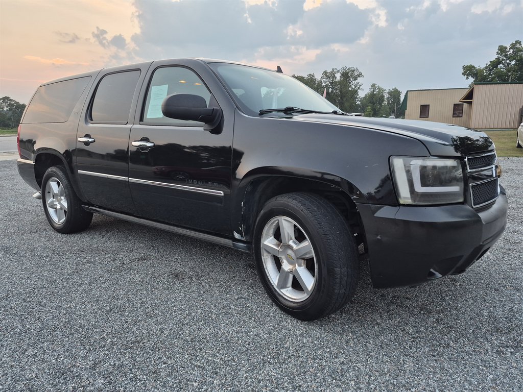 2014 Chevrolet Suburban - $10,999