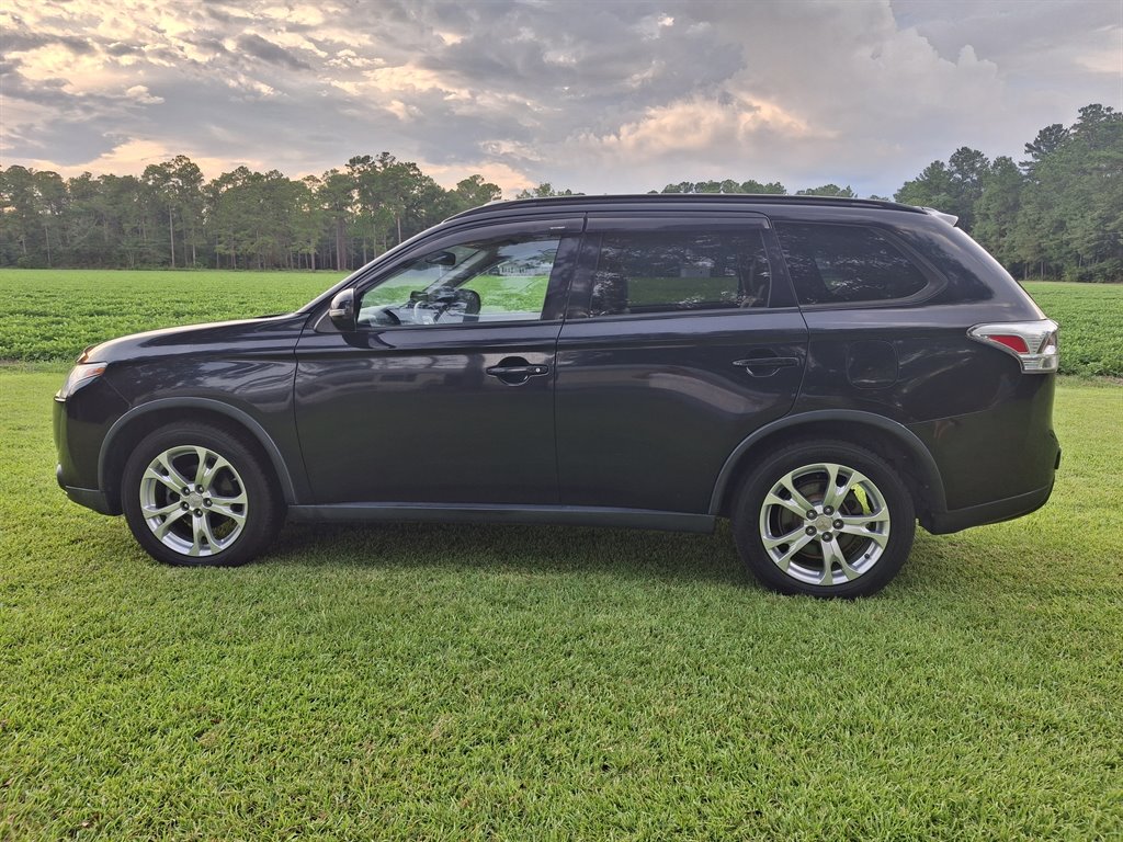 2015 Mitsubishi Outlander SE