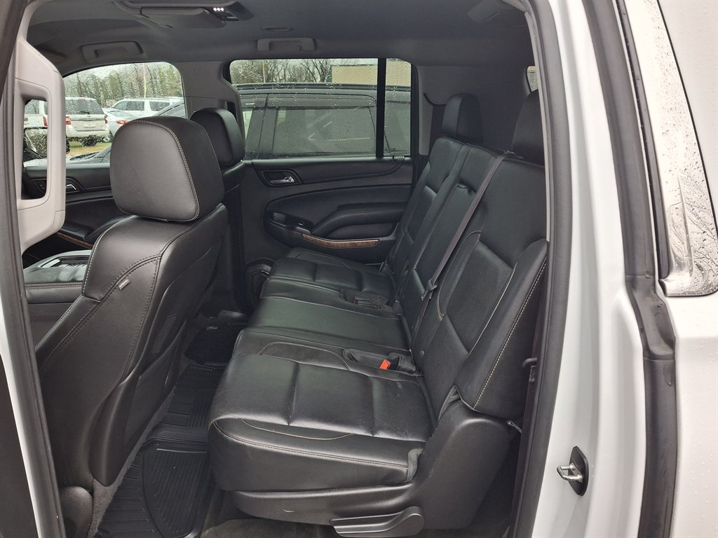 2015 Chevrolet Suburban - $15,999