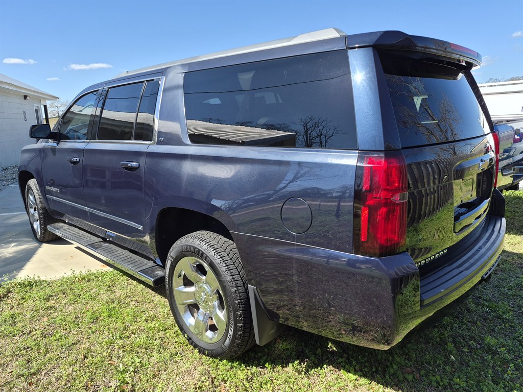 2017 Chevrolet Suburban - $16,999