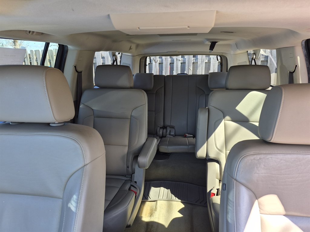2017 Chevrolet Suburban - $16,999