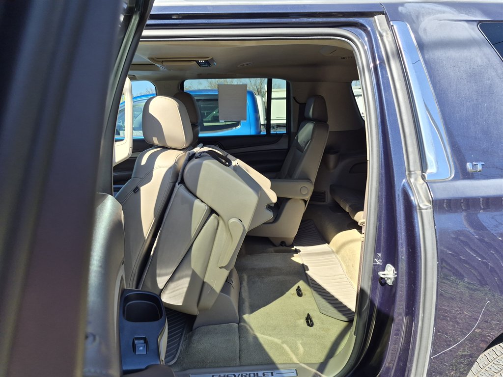 2017 Chevrolet Suburban - $16,999