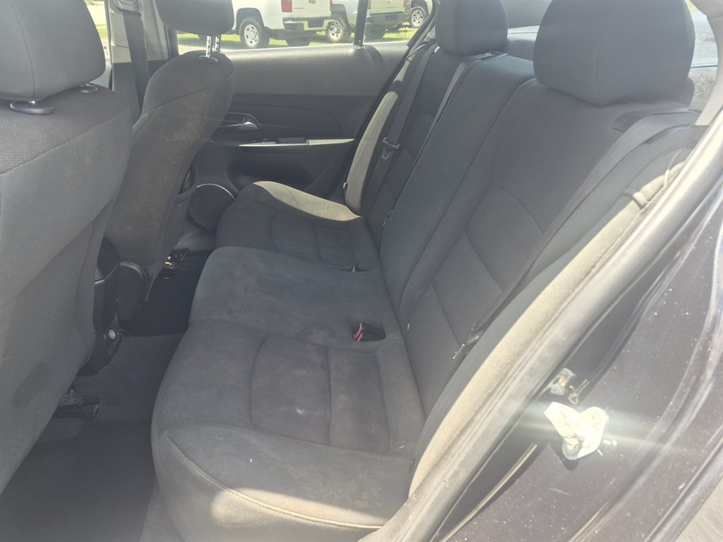 2012 Chevrolet Cruze - $4,499
