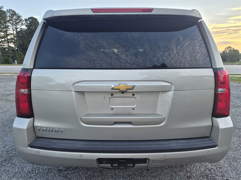 2017 Chevrolet Tahoe - $16,999