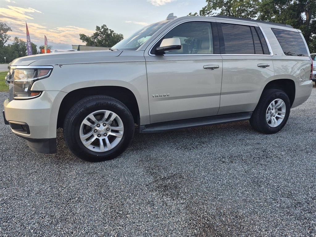 2017 Chevrolet Tahoe - $16,999