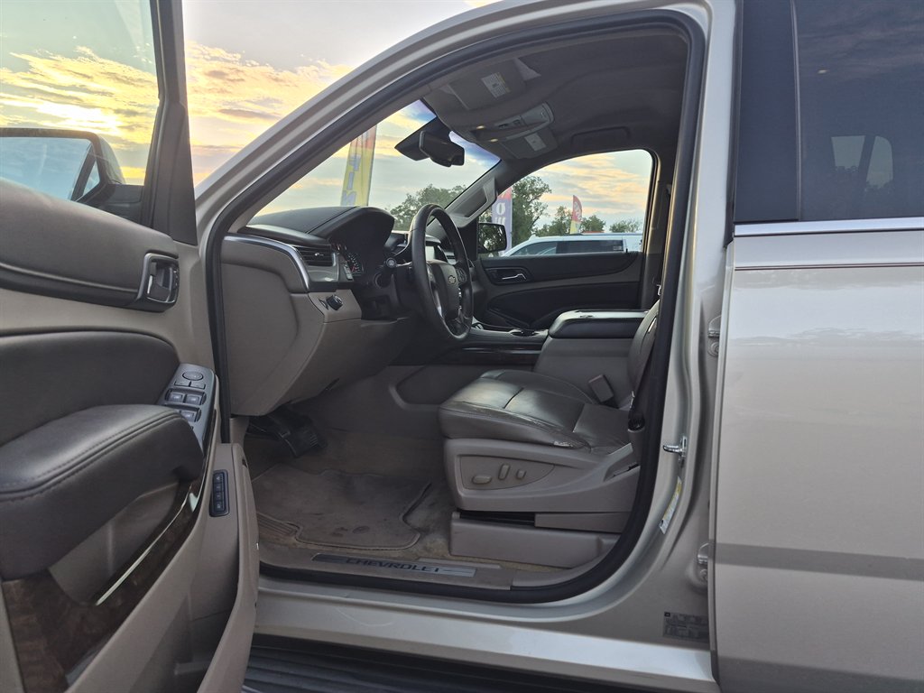 2017 Chevrolet Tahoe - $16,999
