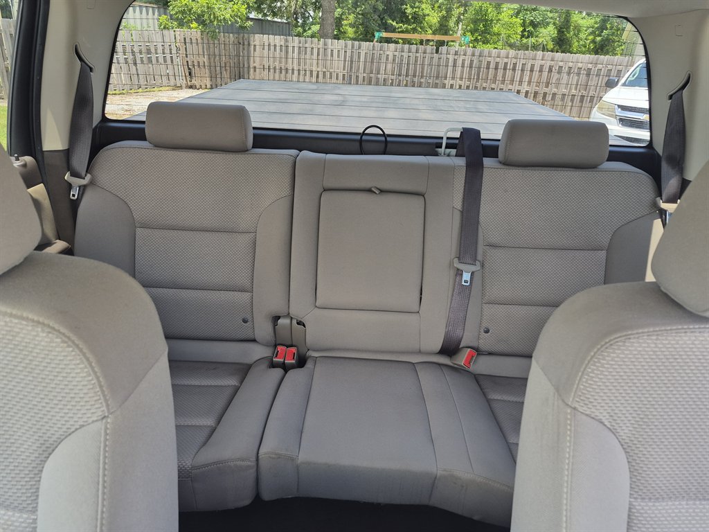 2017 Chevrolet Silverado 1500 - $15,999