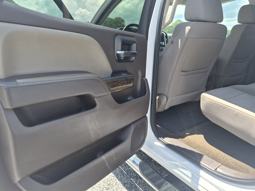 2017 Chevrolet Silverado 1500 - $15,999