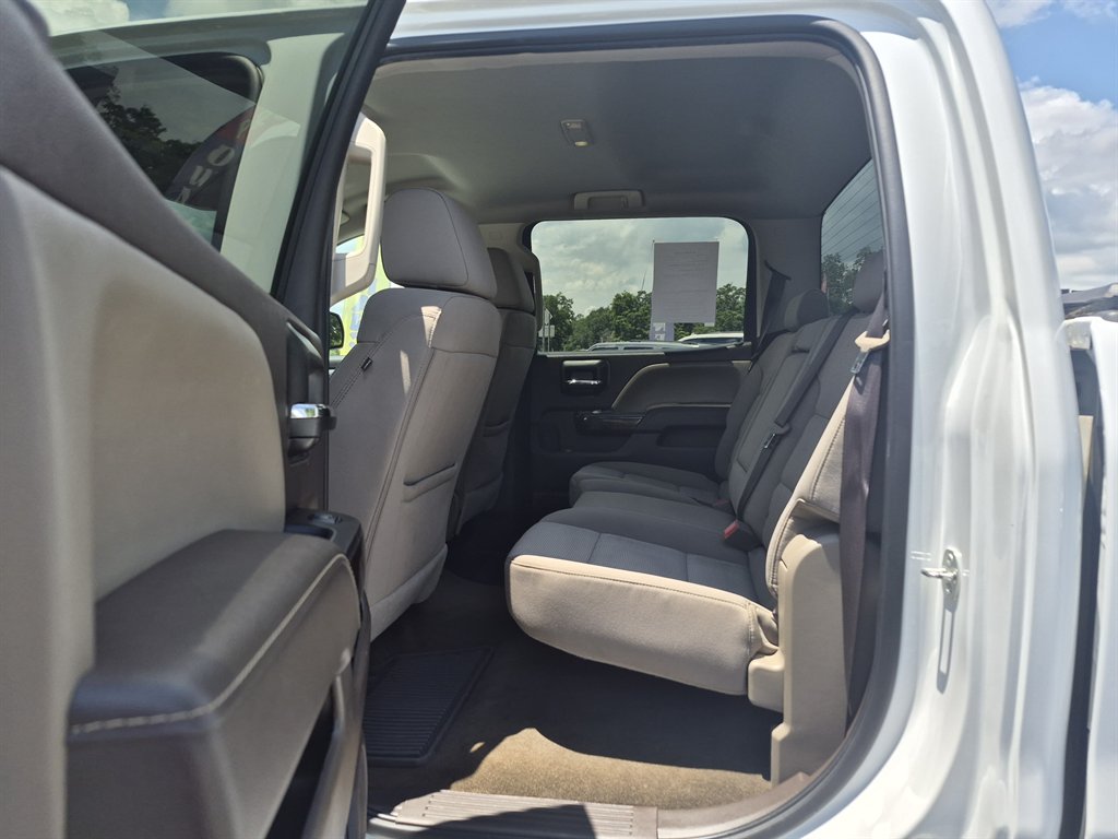2017 Chevrolet Silverado 1500 - $15,999