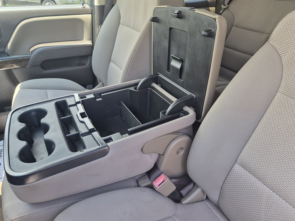 2017 Chevrolet Silverado 1500 - $15,999