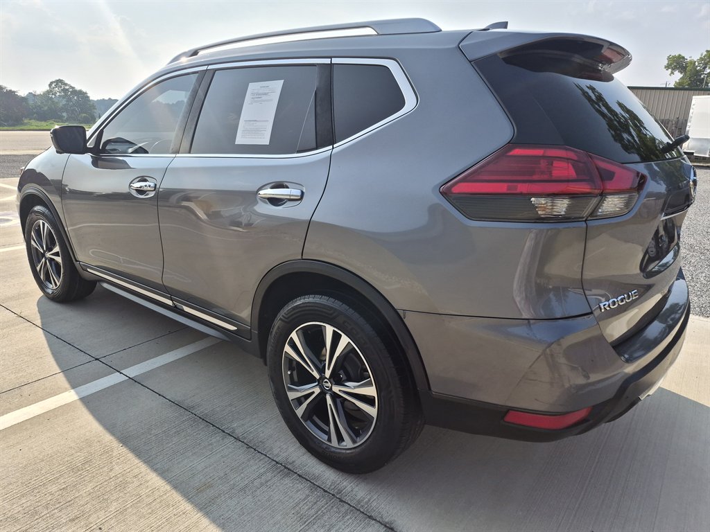 2017 Nissan Rogue - $10,999