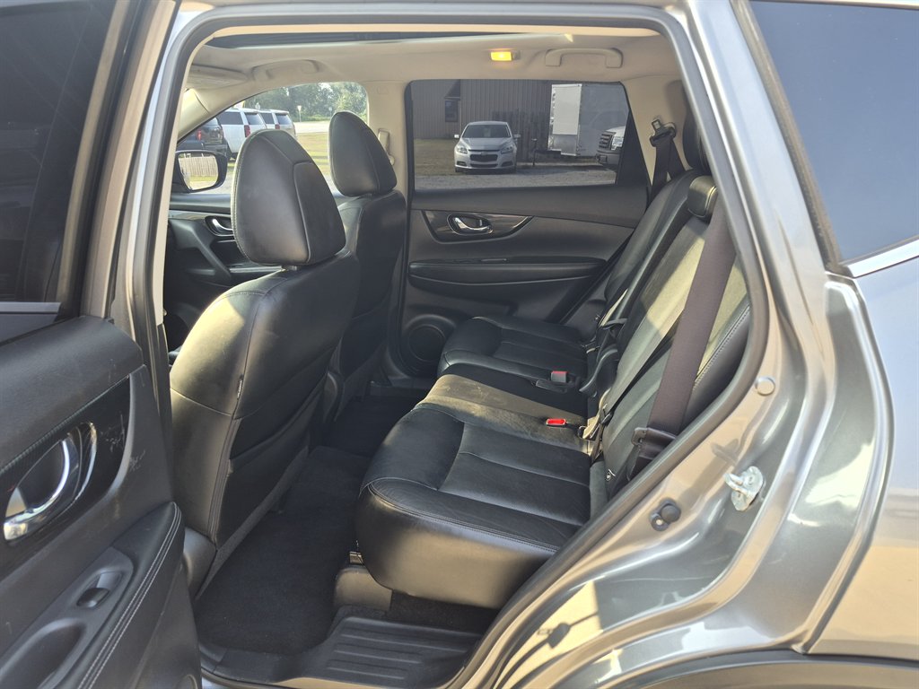 2017 Nissan Rogue - $10,999
