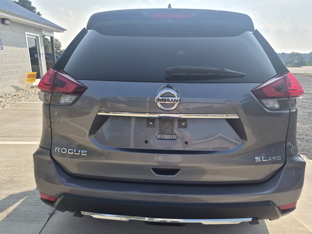 2017 Nissan Rogue - $10,999