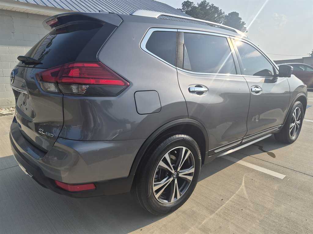 2017 Nissan Rogue - $10,999