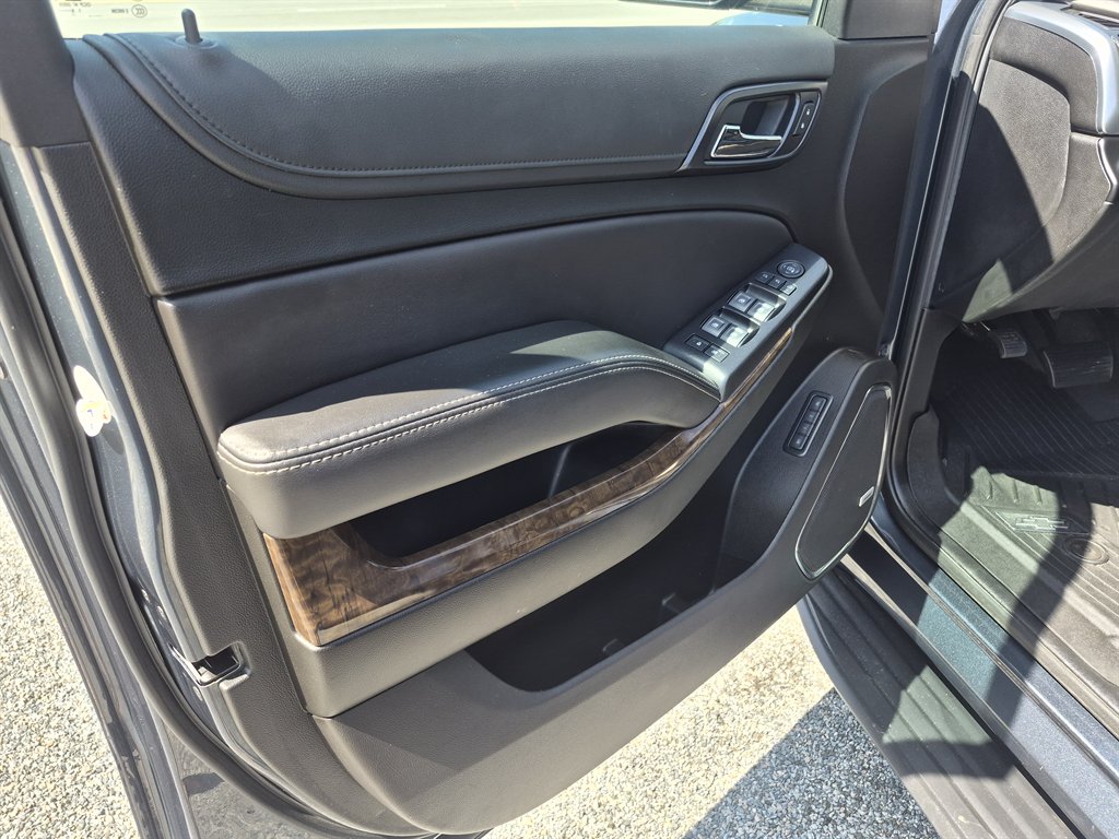 2020 Chevrolet Suburban - $21,999