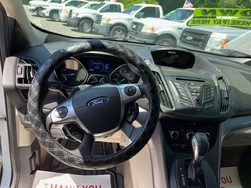 2014 Ford Escape SE photo