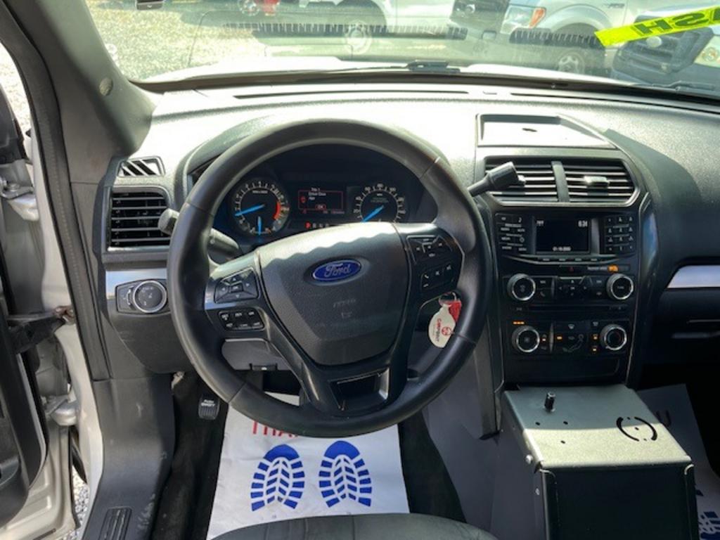 2017 Ford Explorer photo
