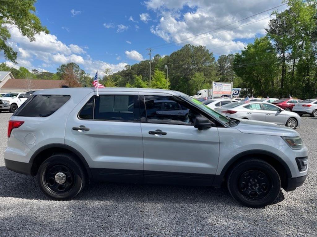 2017 Ford Explorer photo