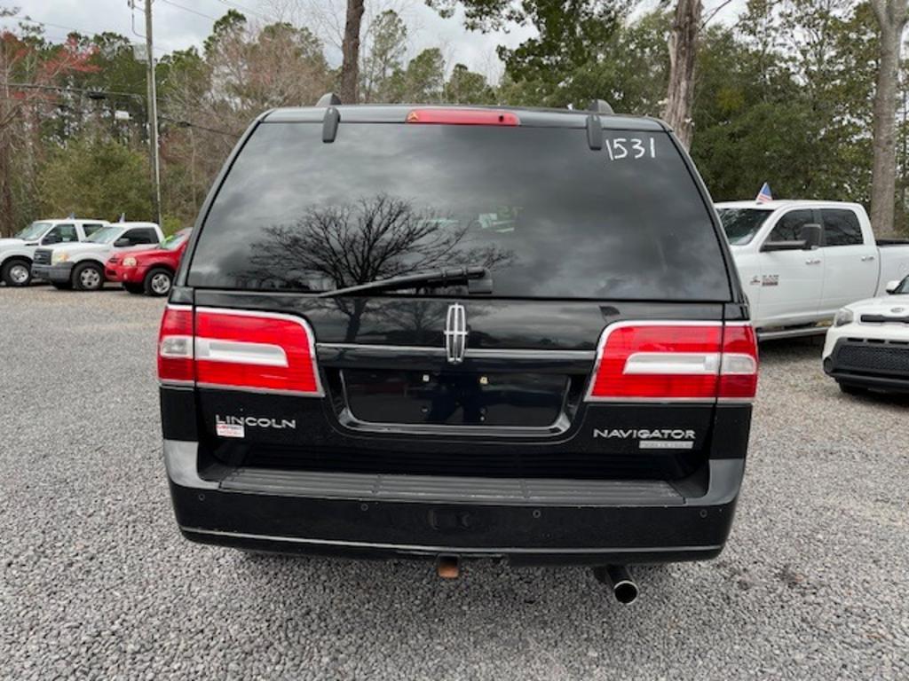 2011 Lincoln Navigator photo