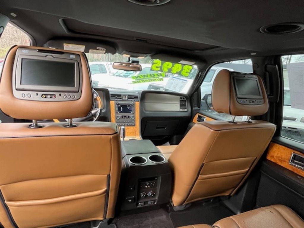 2011 Lincoln Navigator photo