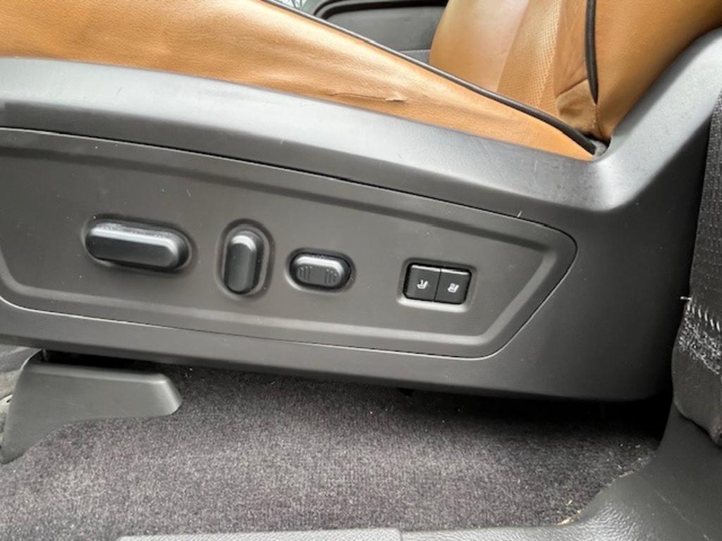2011 Lincoln Navigator photo