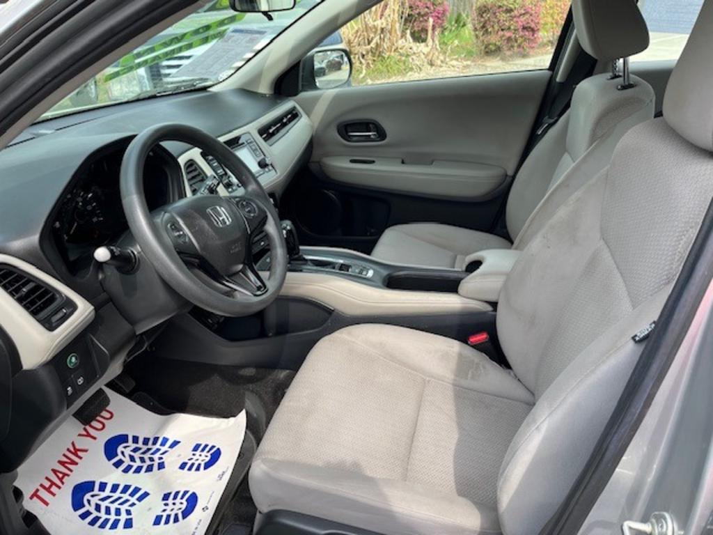 2016 Honda HR-V LX photo