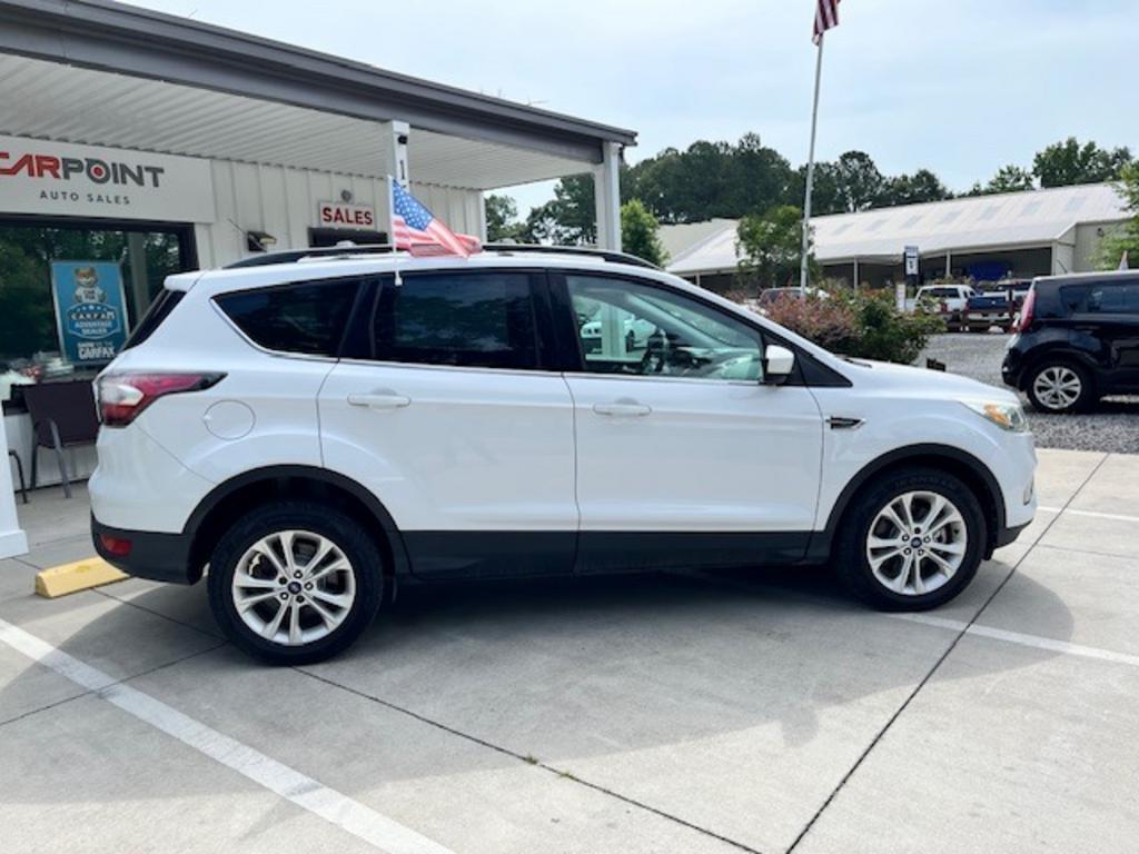 2017 Ford Escape - $10,995