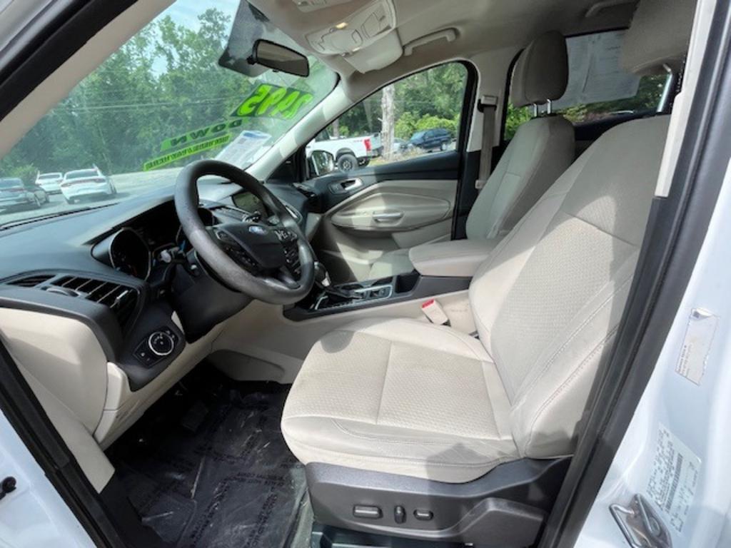2017 Ford Escape - $10,995