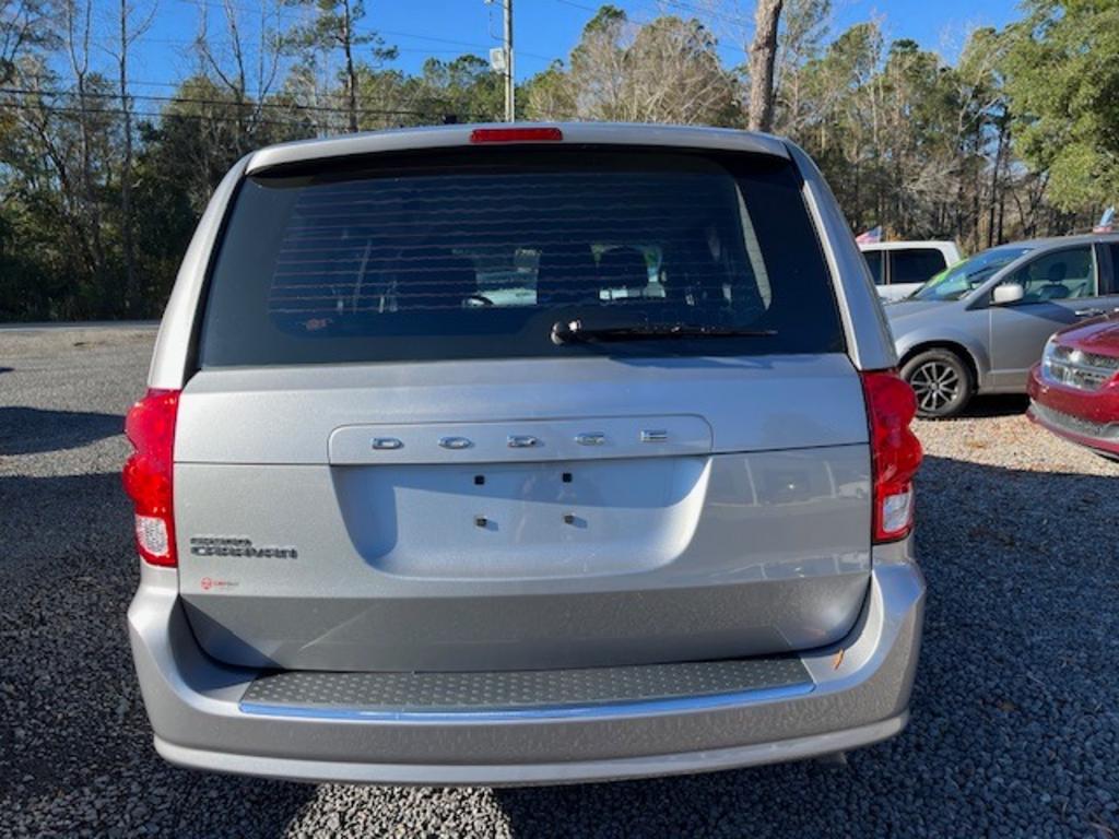 2016 Dodge Grand Caravan - $11,995