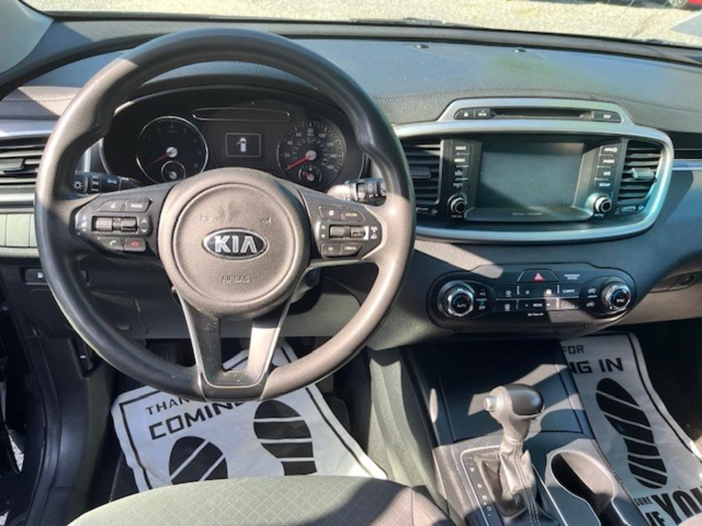 2018 Kia Sorento - $12,940