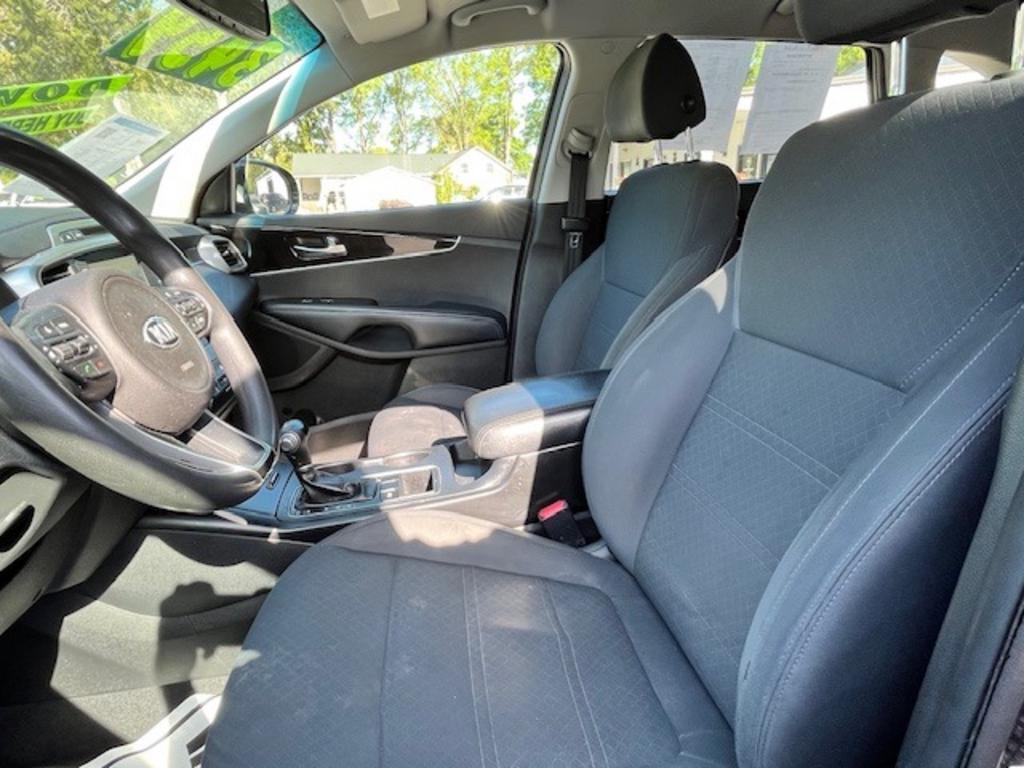 2018 Kia Sorento - $12,940