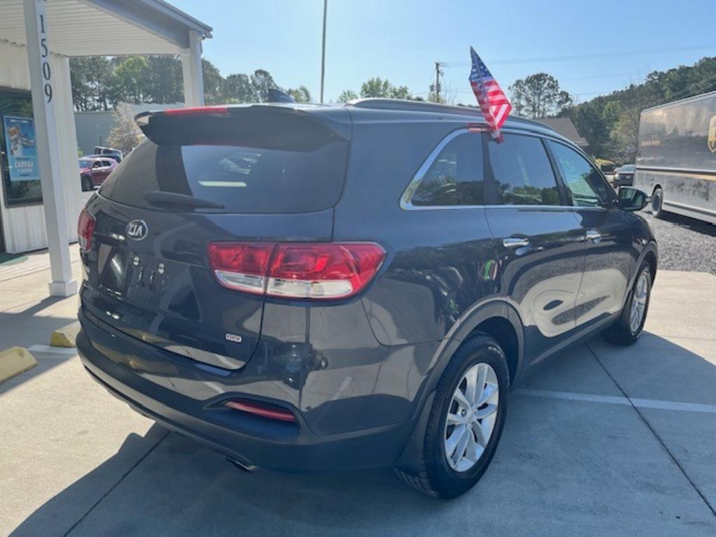 2018 Kia Sorento - $12,940