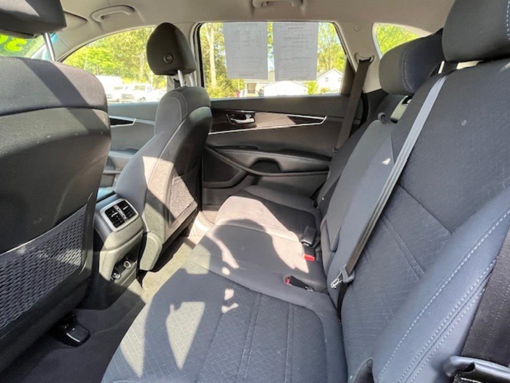 2018 Kia Sorento - $12,940