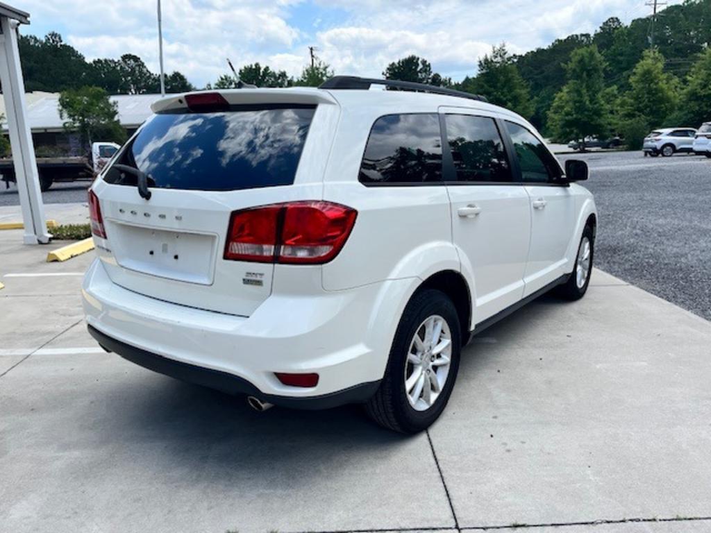 2016 Dodge Journey - $11,995