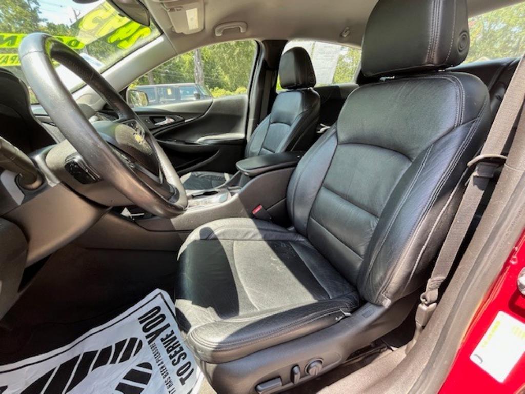 2019 Chevrolet Malibu - $11,995