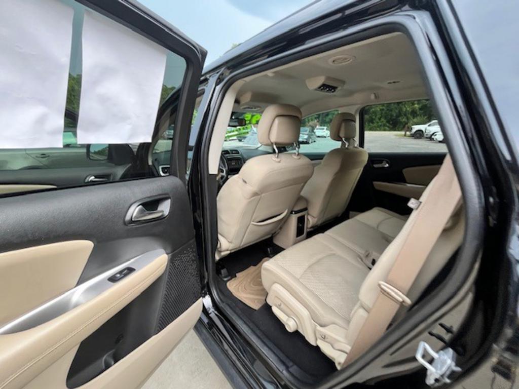 2015 Dodge Journey - $11,995